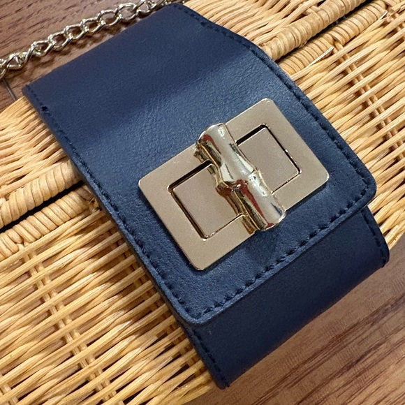 Talbots Wicker Rattan Crossbody Clutch - Gold Chain - Polka Dot lining - Navy - Picture 5 of 12